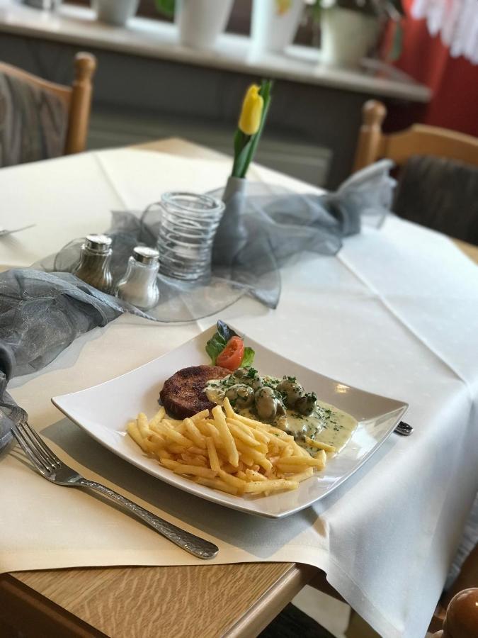 Hotel-Restaurant Ehses Zeltingen-Rachtig Exterior photo
